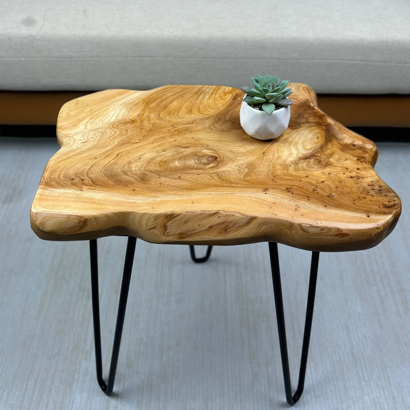Petite Table Basse en Bois Brut - Design Organique Milo
